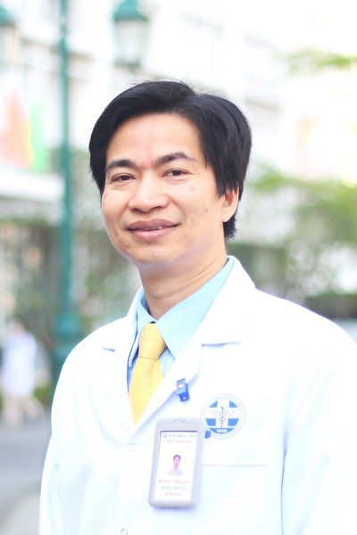 PGS.TS Hoàng Anh Tuấn là bác sĩ, giảng viên tận tâm với nghề. hoang-anh-tien-4671.jpg