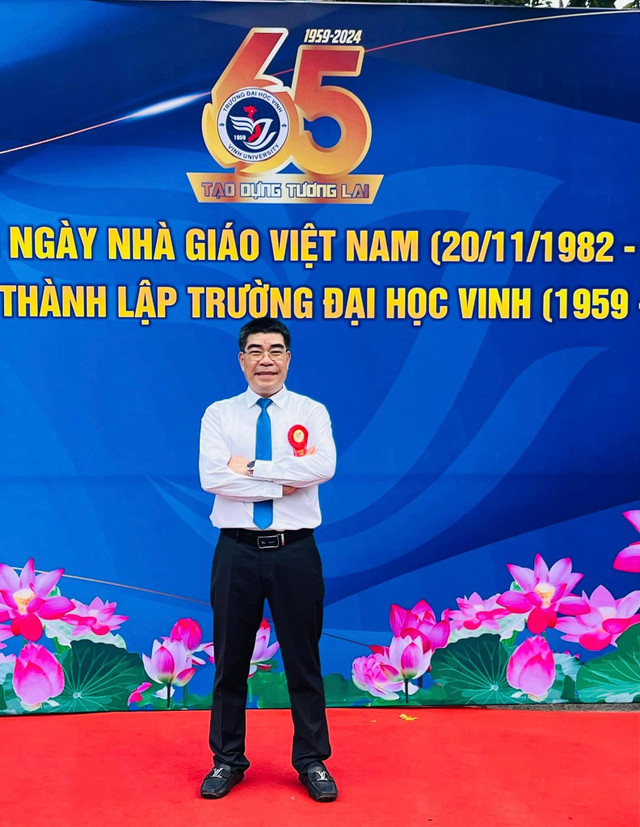 Thầy giáo Hoàng Tăng Đức. Ảnh: NVCC. hoang-trung-duc.jpg