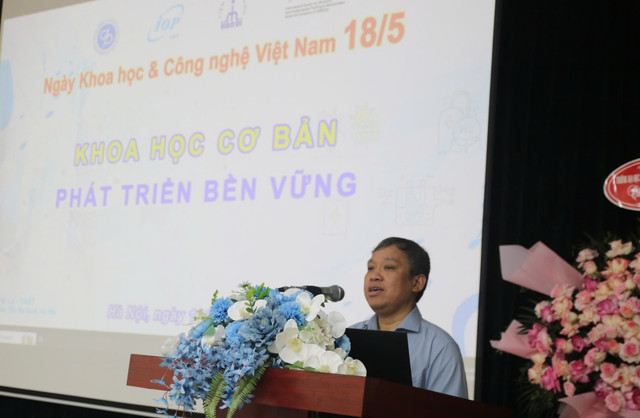 PGS. TS. Đinh Văn Trung (Viện trưởng Viện Vật lý). khcn.jpg