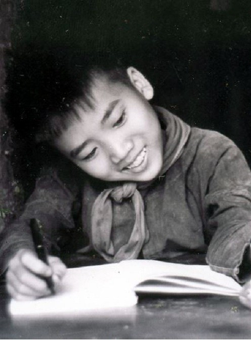 Nhà thơ Trần Đăng Khoa ngày thơ ấu. Ảnh: Tư liệu. tran-dang-khoa-1.png