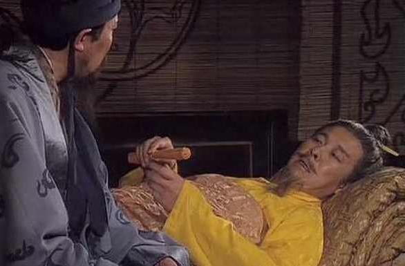 Trước khi chết, Lưu Bị đã ân cần nhắc nhở Gia Cát Lượng nhưng ông không lĩnh hội được. (Ảnh: Sohu) Trước khi chết, Lưu Bị đã ân cần nhắc nhở Gia Cát Lượng nhưng ông không lĩnh hội được. (Ảnh: Sohu)