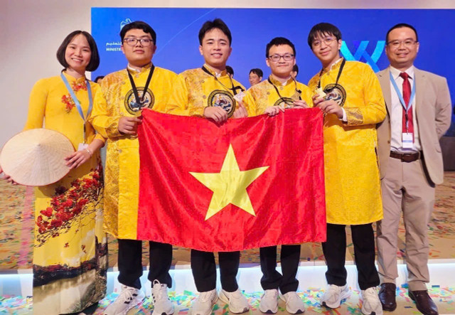 Đây là lần đầu tiên trong lịch sử, đội tuyển Việt Nam giành 4 Huy chương vàng (HCV) trong một Kì thi Olympic Hóa học Quốc tế. Ảnh: MOET. img-1596.jpg