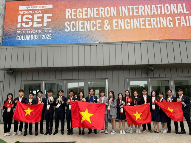 Đoàn học sinh Việt Nam tại ISEF năm 2025. khkt-2.png
