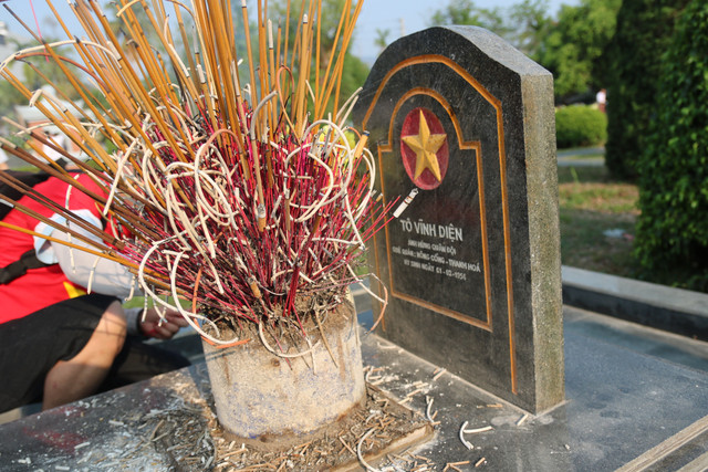 Mộ Anh hùng Tô Vĩnh Diện. Ảnh: Mai Nguyễn. img-4751.jpg