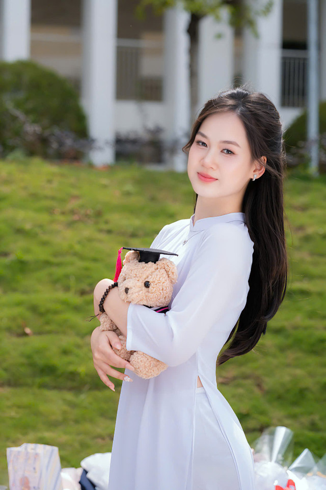 Thủ khoa khối A00 Nguyễn Lê Hiền Mai. Ảnh: NVCC. z6809139219922-f6a54b5d2444b900da0e7876c78e613b.jpg