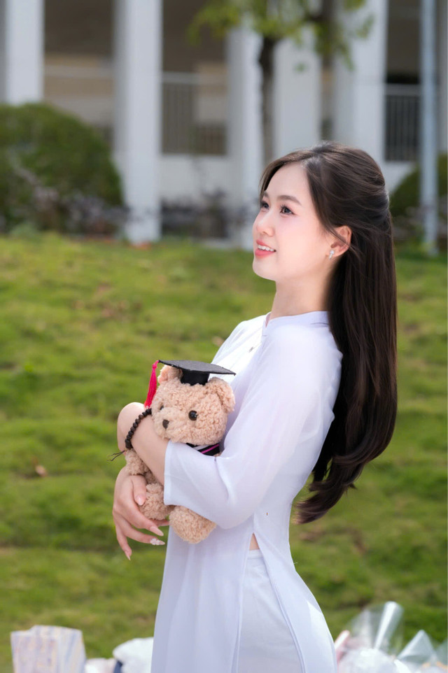 Mai tự nhận không phải là "mọt sách", cân bằng thời gian học và các hoạt động khác. Ảnh: NVCC. z6809139205758-4591564d898bddf2772cdc4b1dc559a4.jpg