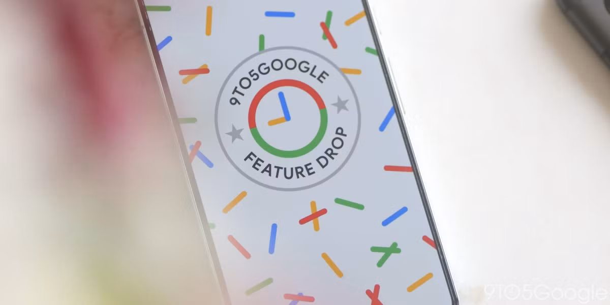 Ngoài Android 16, Google cũng công bố các bản nâng cấp như một phần trong bản cập nhật tính năng thường xuyên cho các điện thoại Pixel đủ điều kiện, “Pixel Drop”. Android 16 hiện có tính năng thông báo trực tiếp theo phong cách iOS trên màn hình khóa để cập nhật theo thời gian thực và ngôn ngữ thiết kế Material 3 Expressive mới của Google.