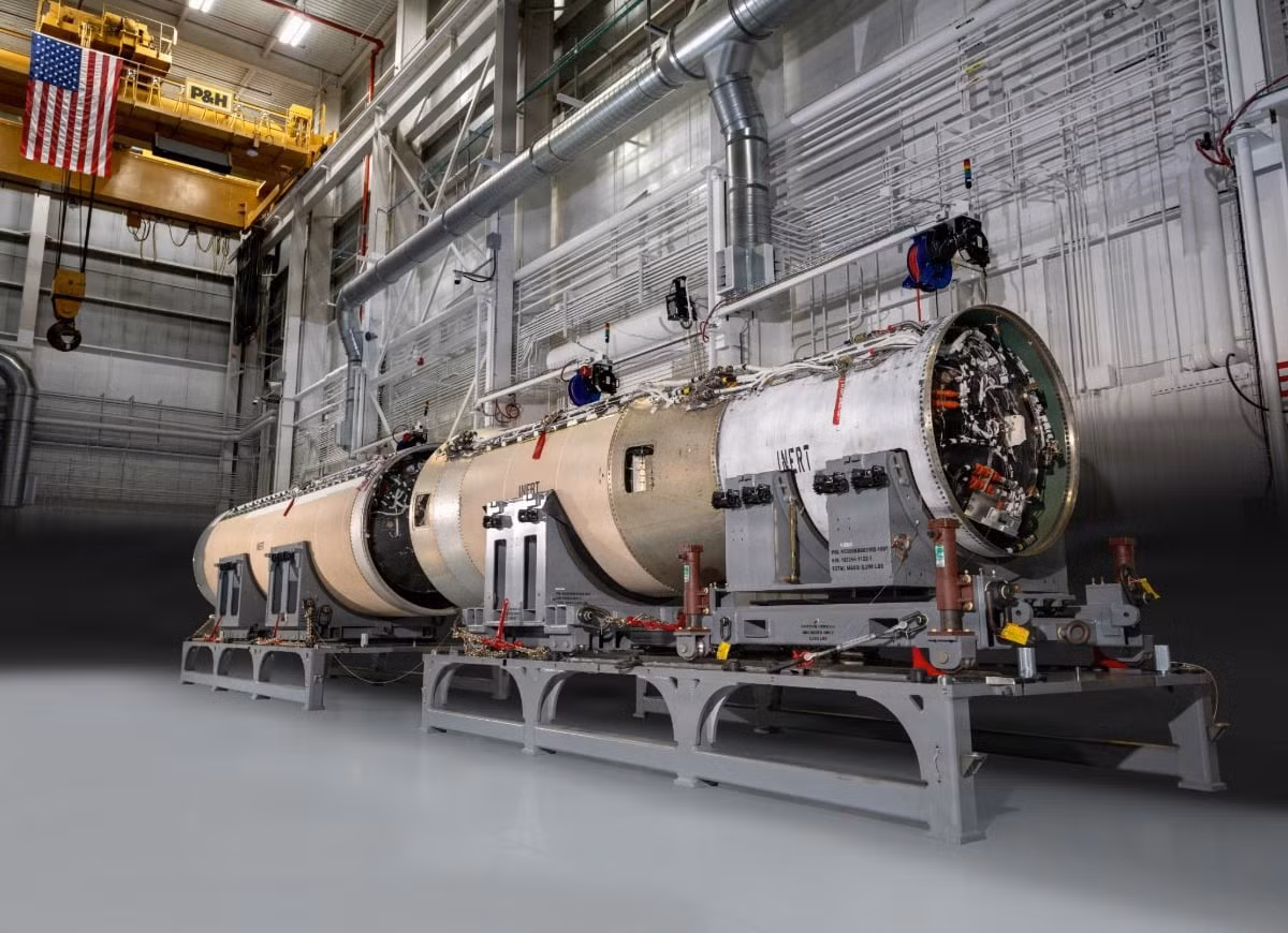 Phần thân tên lửa tập đoàn Northrop Grumman đang nghiên cứu chế tạo.