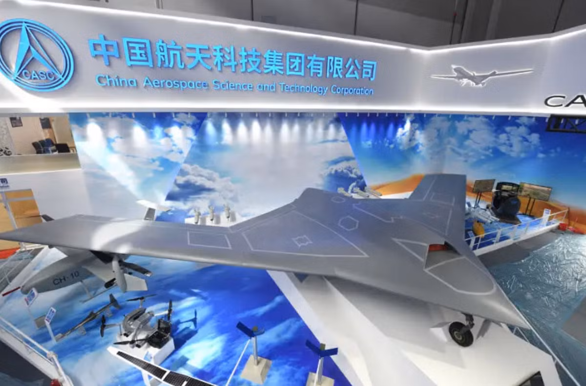 Tờ Asia Times ngày 24/10 đánh giá GJ-X làm “nâng mức rủi ro chiến lược trên Thái Bình Dương”. Nếu so với Hongdu GJ-11 Sharp Sword (GJ-11 “Lợi Kiếm”) chỉ có sải cánh 14 m và ở cấp chiến thuật, thì GJ-X dường như đã bước lên cấp chiến lược.