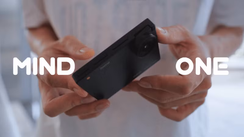 Một dự án điện thoại thông minh với thiết kế lạ mắt, camera lật độc đáo và lời hứa về trải nghiệm AI miễn phí đang gây xôn xao trong cộng đồng công nghệ. Chiếc iKKO Mind One, dù đến từ một thương hiệu ít tên tuổi, đang cho thấy nỗ lực làm mới một thị trường smartphone vốn đã bão hòa.