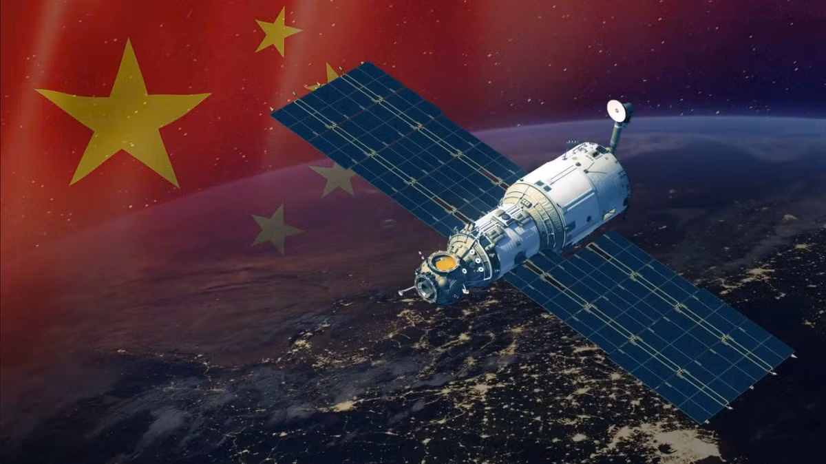 Ý tưởng được ông Duan đề cập trong bài viết đăng trên Nhân dân Nhật báo. Ông là Giáo sư kỹ thuật cơ khí tại Đại học Tây An, đồng thời là người đứng sau dự án Truy Nhật. Dự án đặt mục tiêu thực hiện trình diễn công suất mức megawatt trên quỹ đạo Trái Đất vào năm 2030.