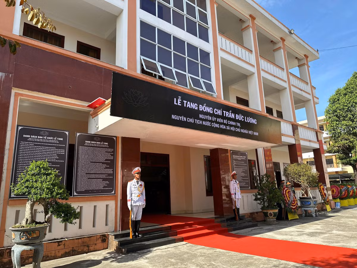 Lễ viếng được tổ chức tại các địa điểm: Hội trường Nhà khách T50 (TP Quảng Ngãi), Bộ Chỉ huy Quân sự tỉnh (số 142 Lê Trung Đình, TP Quảng Ngãi).