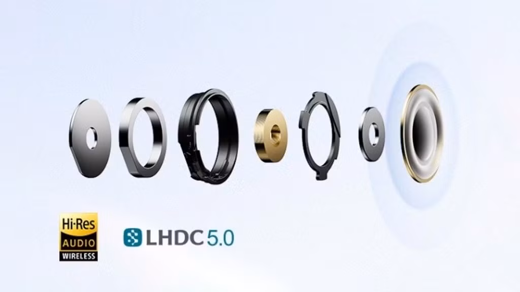​Chỉ số này đồng nghĩa với việc thiết bị có thể ngăn chặn hiệu quả sự xâm nhập của các hạt bụi mịn, đồng thời chịu được các tia nước có áp suất thấp từ mọi hướng. Nhờ vậy, người dùng có thể thoải mái đeo tai nghe khi tham gia các hoạt động thể thao cường độ cao, chạy bộ dưới những cơn mưa rào bất chợt mà không cần lo lắng mồ hôi hay nước mưa làm ảnh hưởng đến độ bền và linh kiện điện tử bên trong.