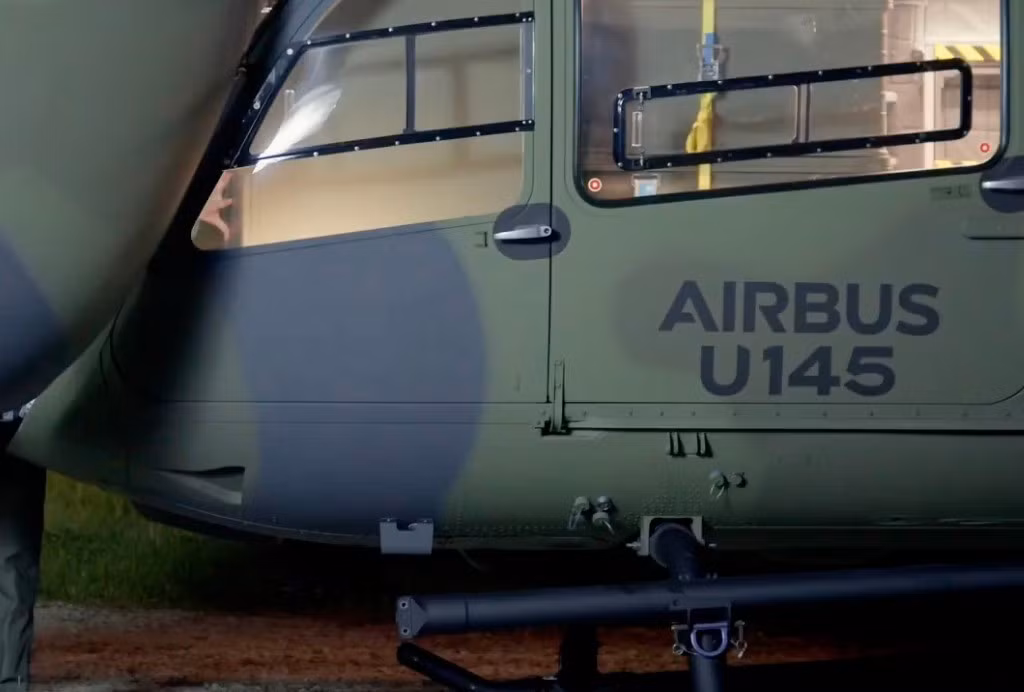 Airbus cũng đang hợp tác với tập đoàn quốc phòng châu Âu MBDA nhằm phát triển khả năng phối hợp giữa máy bay có người lái và không người lái trên nền tảng này.