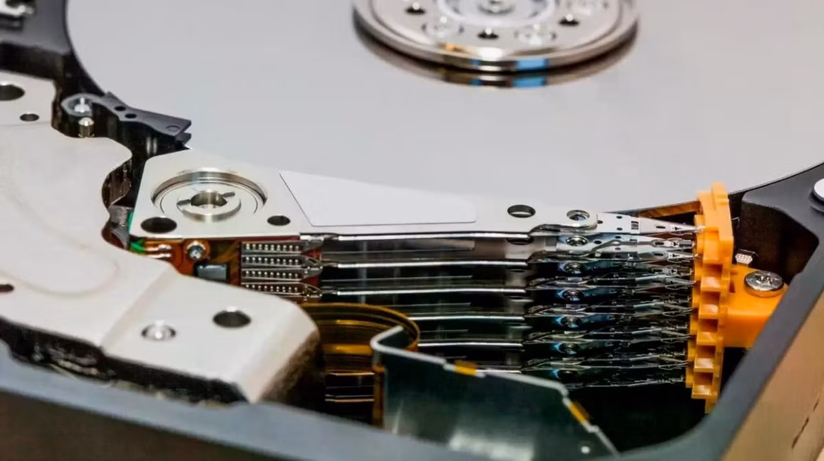 Ổ cứng HDD từng bị cho là sẽ sớm lạc hậu và bị thay thế bởi công nghệ Flash.