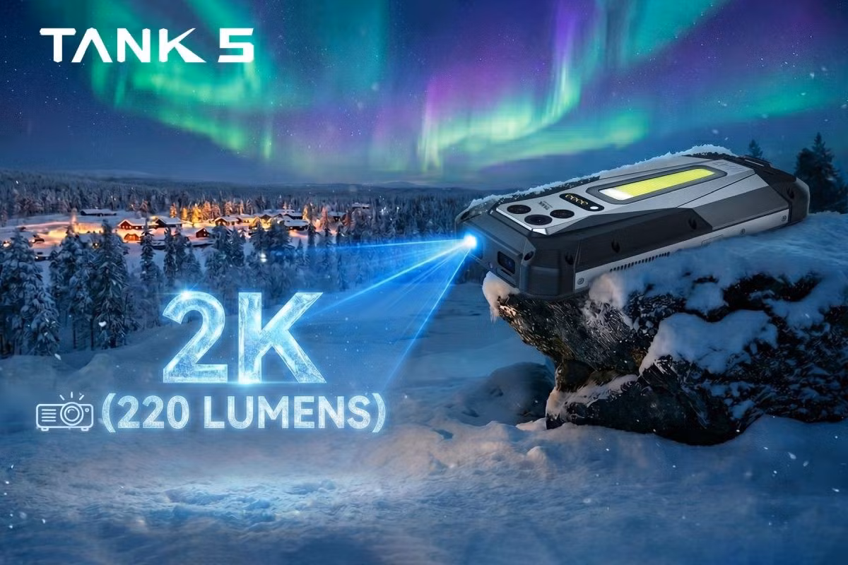 Hệ thống máy chiếu có độ phân giải 2K (2048 x 1080 pixel), độ sáng 220 lumen, trên mẫu máy Tank 5 này thậm chí còn được xem là kỷ lục. Vẫn chưa có thiết bị có thể nghe gọi nào tích hợp máy chiếu đạt đến độ phân giải đó. Dung lượng RAM 18GB cũng là một điều cực kỳ hiếm thấy trên smartphone.
