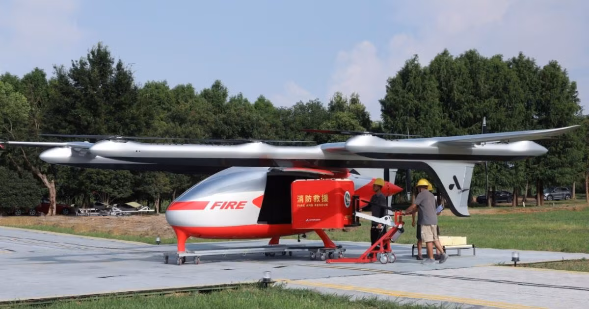Để được đưa vào khai thác thương mại, eVTOL phải nhận được 3 loại phê duyệt. Trong thời gian chờ hoàn tất toàn bộ quy trình chứng nhận, AutoFlight đã bắt đầu nhận đơn đặt hàng trước cho các mẫu máy bay chở khách giao trong tương lai. Chính quyền một số đô thị trong nước cũng đặt hàng các thiết kế chuyên dụng như chữa cháy, cứu hộ v.v..