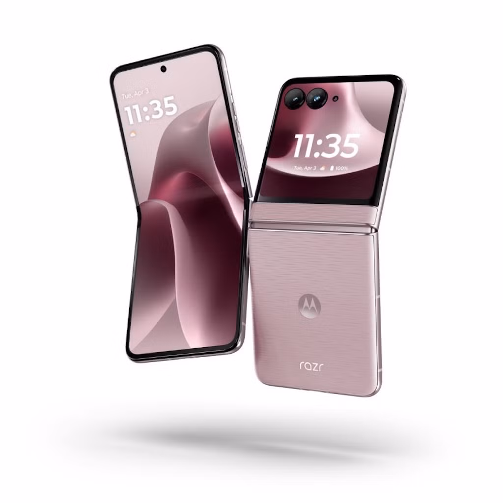 ​Đối với phiên bản năm 2026, chiếc Razr rẻ nhất được trang bị pin 4.800mAh trong khi vẫn giữ nguyên hỗ trợ sạc không dây 15W và sạc có dây 30W.