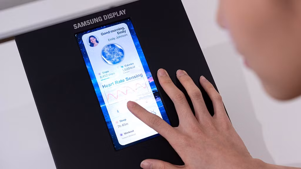 Tại sự kiện SID Display Week 2026 diễn ra ở Mỹ, Samsung đã trình làng hàng loạt công nghệ hiển thị thế hệ mới hứa hẹn tái định nghĩa cách con người sử dụng điện thoại thông minh trong cuộc sống hàng ngày.