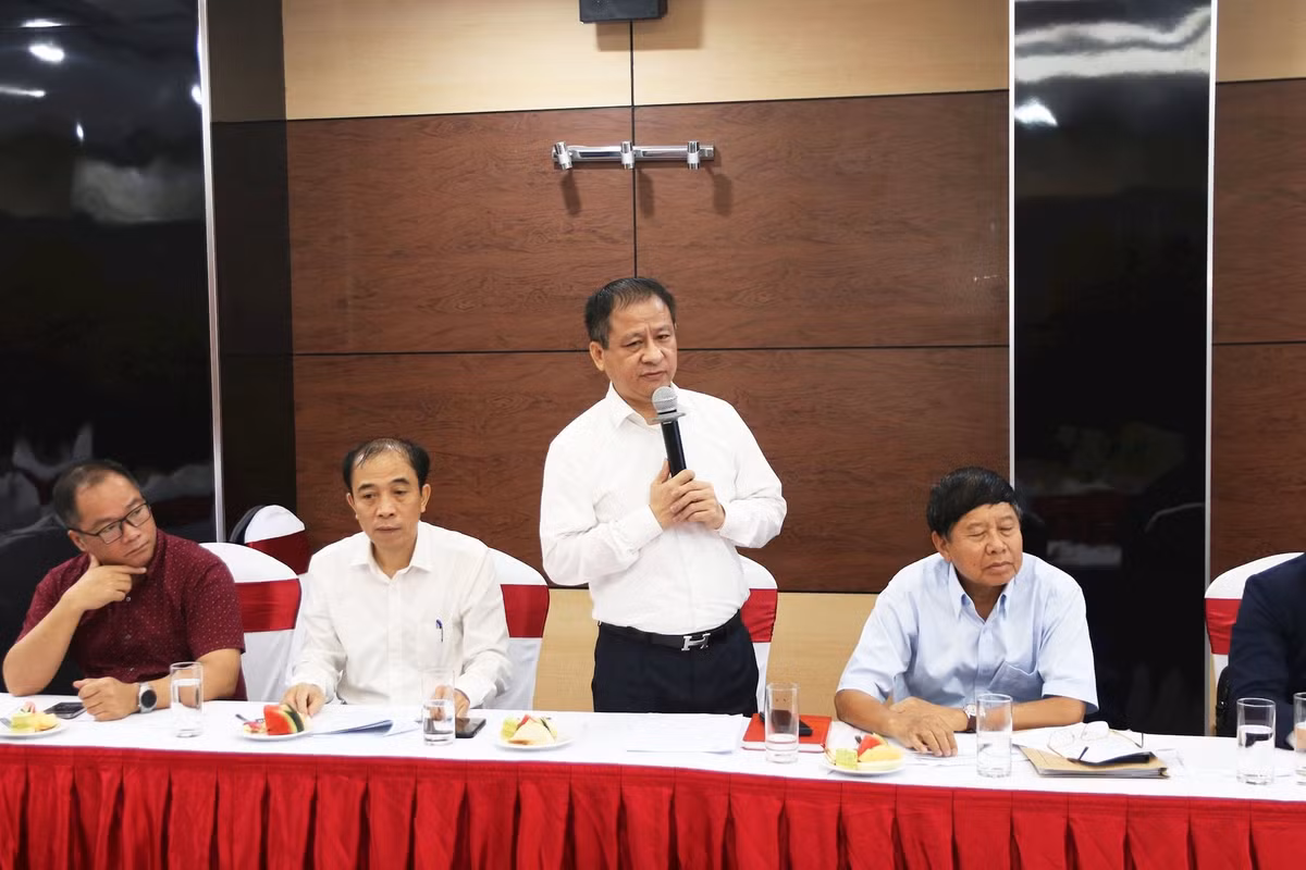 Các thành viên Hội đồng tư vấn về Khoa học công nghệ và chuyển đổi số phát biểu tại Hội nghị. Ảnh: Tiến Đạt.