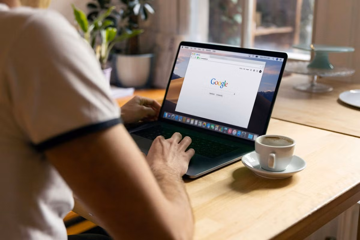 Đáng chú ý, thời điểm công bố của Google chỉ diễn ra một ngày sau khi OpenAI ra mắt loạt ứng dụng mới cho ChatGPT tại sự kiện Dev Day, trong khi Anthropic cũng từng giới thiệu tính năng "computer use" cho mô hình Claude vào năm ngoái.