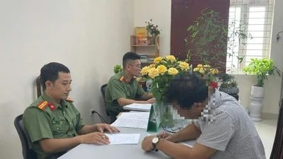 Xử phạt người đăng thông tin sai về Đài phun nước Con Cóc