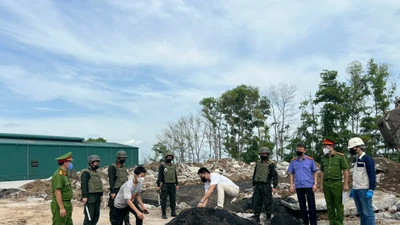 Triệt phá vụ án chôn, lấp chất thải công nghiệp lớn ở Phù Lỗ