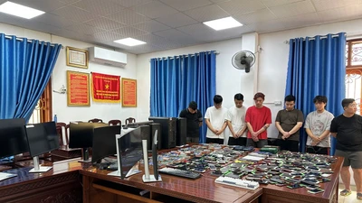 Phá đường dây mua bán 3.000 tài khoản ngân hàng ở Ninh Bình