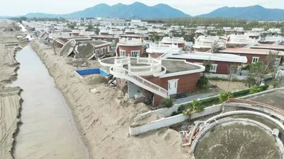 Bộ Xây dựng yêu cầu làm rõ vụ sập hàng loạt villa ở Hà Tĩnh sau bão số 10
