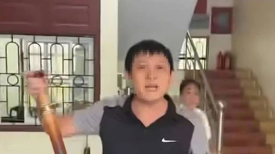Đình chỉ công tác cán bộ thuế xưng “mày - tao” với người dân