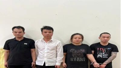 Khởi tố 4 đối tượng mua bán và sử dụng ma túy tại Hà Nội
