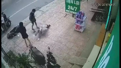 Điều tra vụ 2 cô gái bị quật ngã, hành hung giữa đường