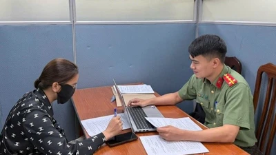Đăng thông tin sai sự thật về CSGT ở Hà Nội, người phụ nữ bị xử phạt