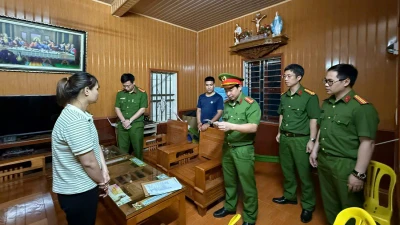 Khởi tố 4 đối tượng làm giả tài liệu để khai thác cát trộm 