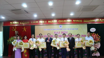 Đại hội thi đua yêu nước lần thữ V khẳng định bước phát triển mới