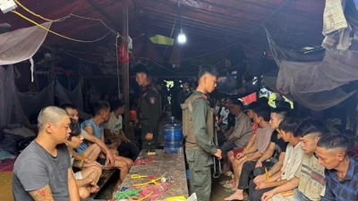 Triệt phá ổ nhóm gần 60 đối tượng khai thác vàng trái phép