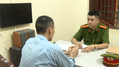 Trùm đường dây sản xuất xe máy điện giả ở Hà Nội khai gì?