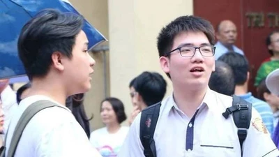 Đề thi môn Lý lớp 10 Trường THPT Chuyên Khoa học Tự nhiên