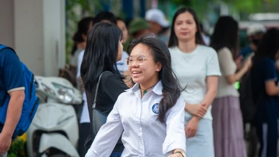 Hôm nay, gần 103.000 thí sinh Hà Nội tham dự kỳ thi vào lớp 10