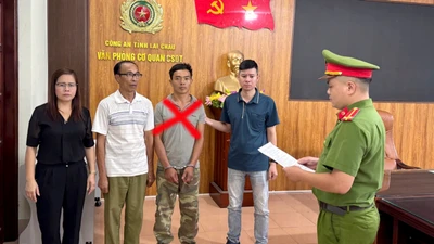Say rượu sau bữa cơm tối, con riêng đánh chết bố dượng