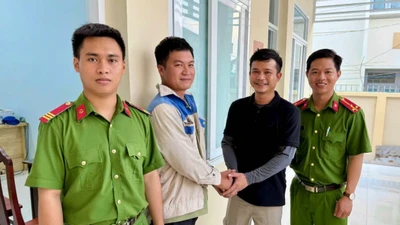 Bất ngờ nhận nửa tỷ đồng, người đàn ông tìm cách trả lại 