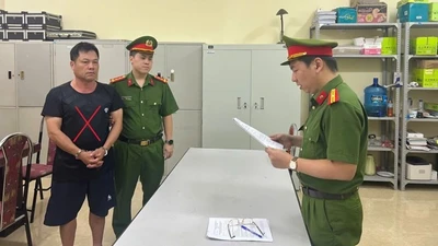 Thợ lái máy xúc "nổ" quen biết nhiều sếp để lừa đảo 400 triệu đồng