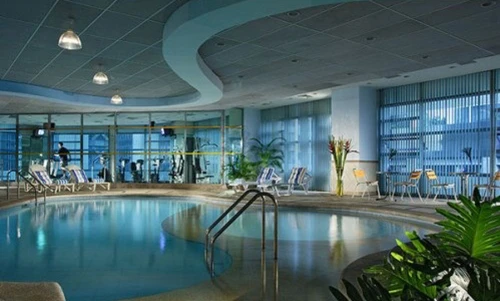 Video: Phong thủy đẹp cho bể bơi trong nhà