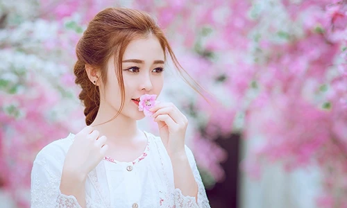 Video: Đàn bà im lặng là cạn nghĩa