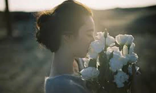 Video: Đàn bà cũ... mấy bận được yêu thương chân thành