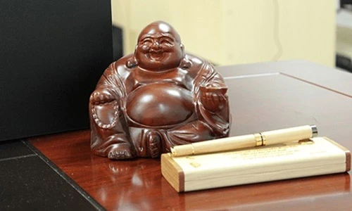 Video: Đặt tượng Phật Di Lặc chuẩn phong thủy để tài lộc ầm ầm kéo tới