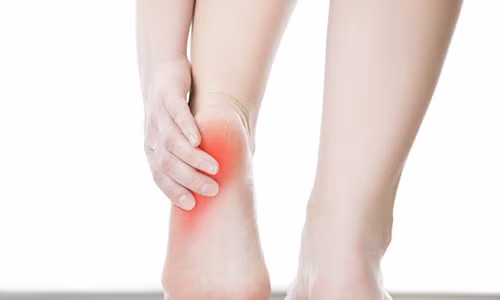 Video: 8 nguyên nhân nguy hiểm không ngờ tới sau cơn đau gót chân