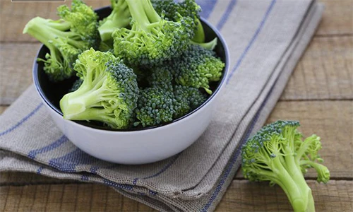 Video: Bị gãy xương, hãy “chăm chỉ” ăn những thực phẩm này