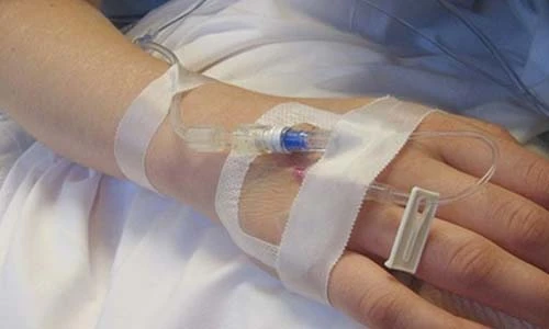 Video: Cứ mệt là truyền dịch, sai lầm có thể gây tử vong