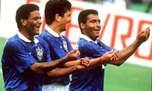 Video: Top những pha ăn mừng bàn thắng cảm xúc nhất các kỳ World Cup